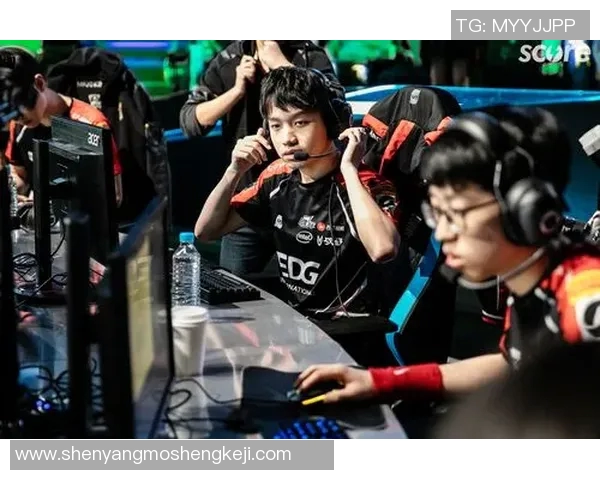 独家解析EDG战队近期状态与对手表现的全面对比分析 独家解析EDG战队近期状态与对手表现的全面对比分析