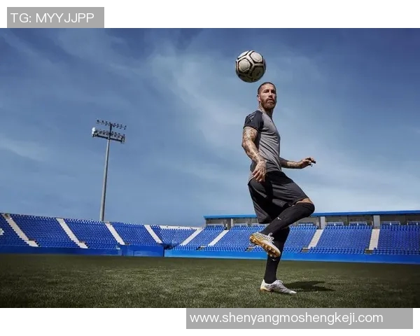 足球巨星与篮球传奇的友谊故事揭示运动员间的跨界情谊与合作精神 足球巨星与篮球传奇的友谊故事揭示运动员间的跨界情谊与合作精神