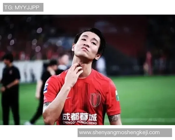 足球明星怒火中烧瞬间集锦揭示赛场背后的情感与压力 足球明星怒火中烧瞬间集锦揭示赛场背后的情感与压力